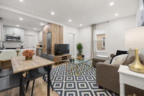 Private House with parking & steps to subway